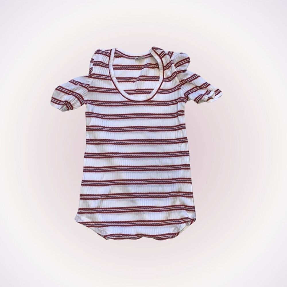 Hinge red stripe casual top with ruched sleeves | Sz L
